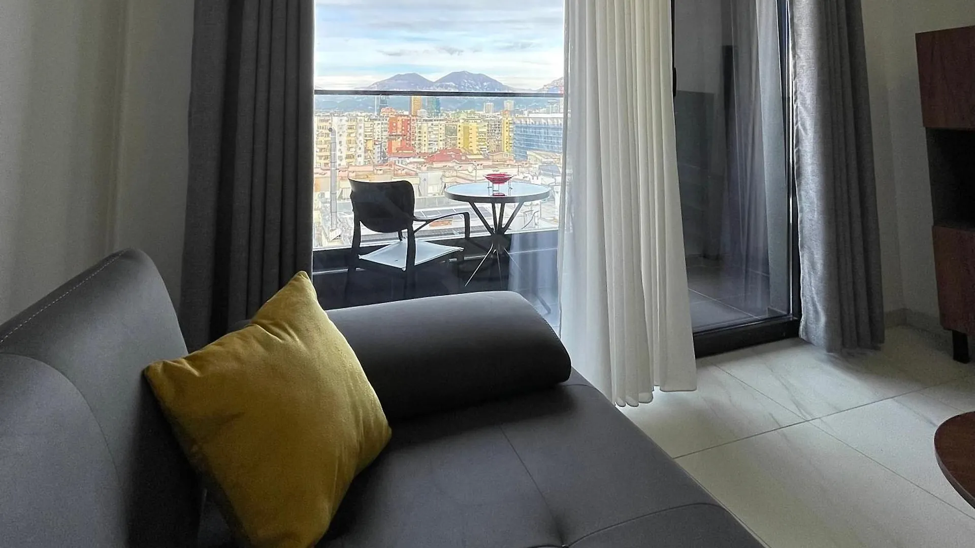 Tirana Hideaways , Breathtaking View Apartment Albania
